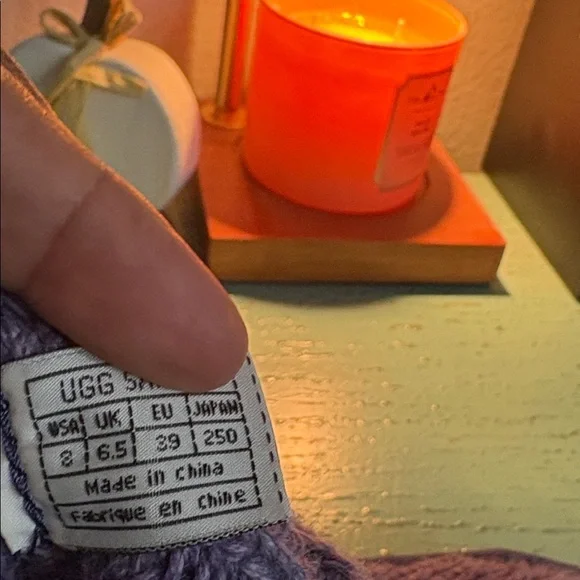 UGG Purple Knit Boots SZ 8 box 141 - Picture 4 of 4